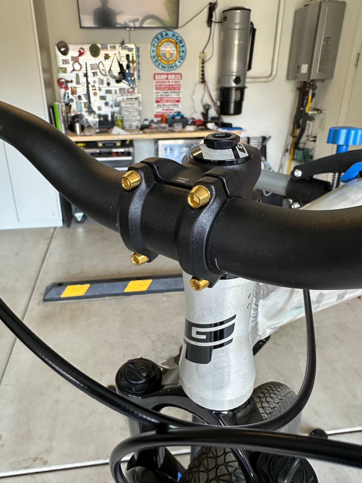 Titanium Stem Bolt Kit